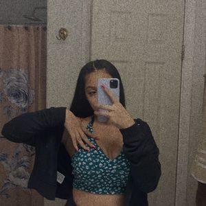 Meet your Posher, Andrea